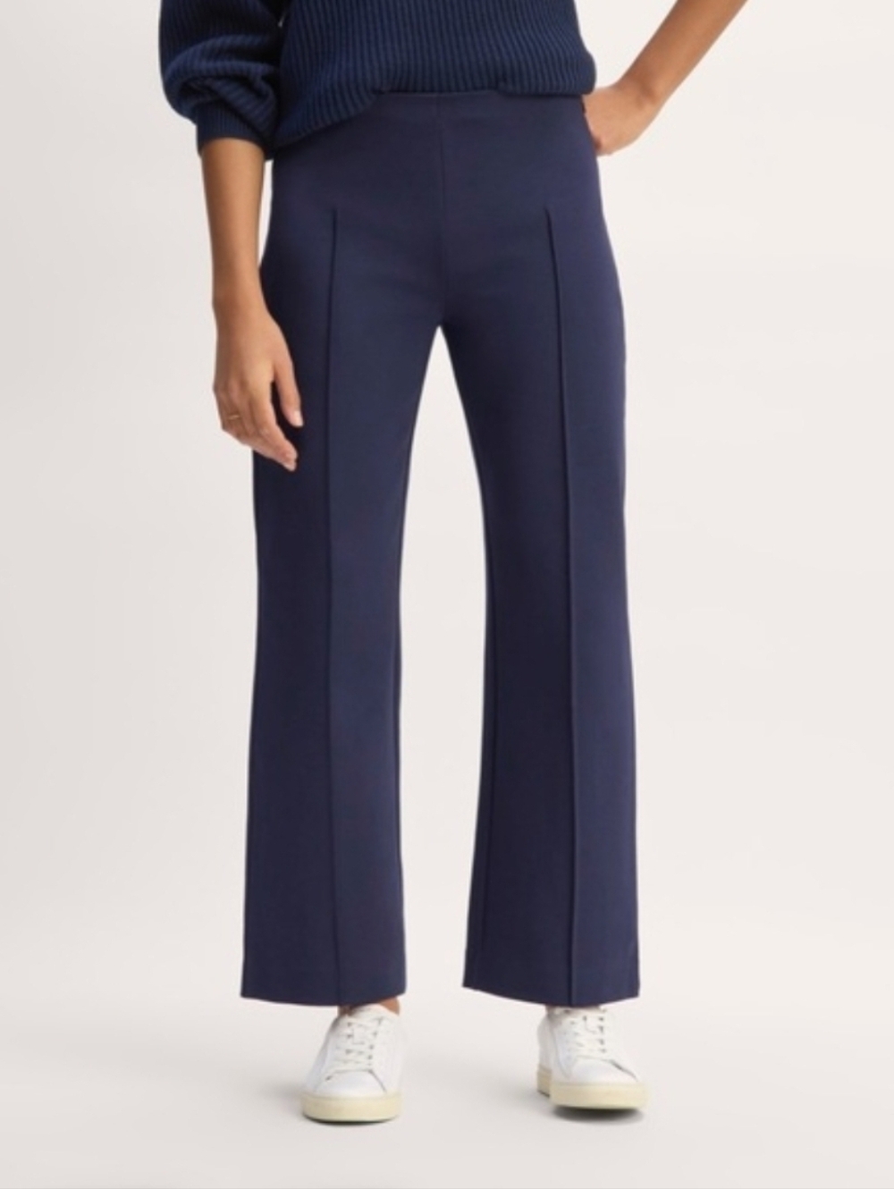 NWT Everlane 58% Organic Cotton The Dream Kick Flare Navy Blue Pants Size Small